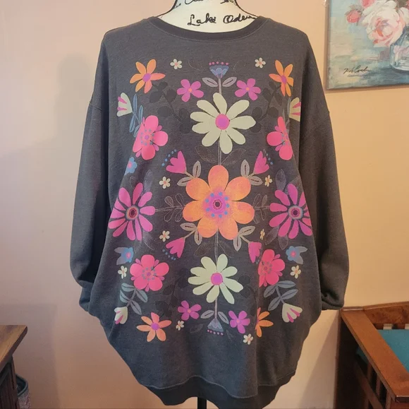 Natural Life Comfy Pocket Boho Sweatshirt - Gray Folk Flower, EUC, 3X - Picture 3 of 13